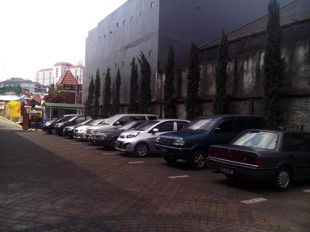 Amellia Pasteur Hotel Bandung Buitenkant foto